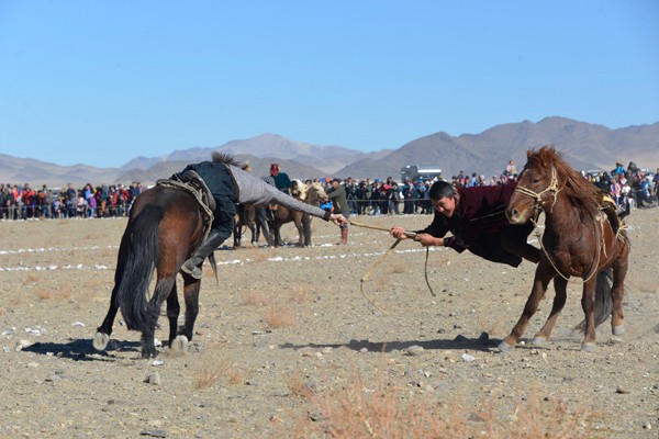 Mongolia Golden Eagle Festival 2020 Discover Altai