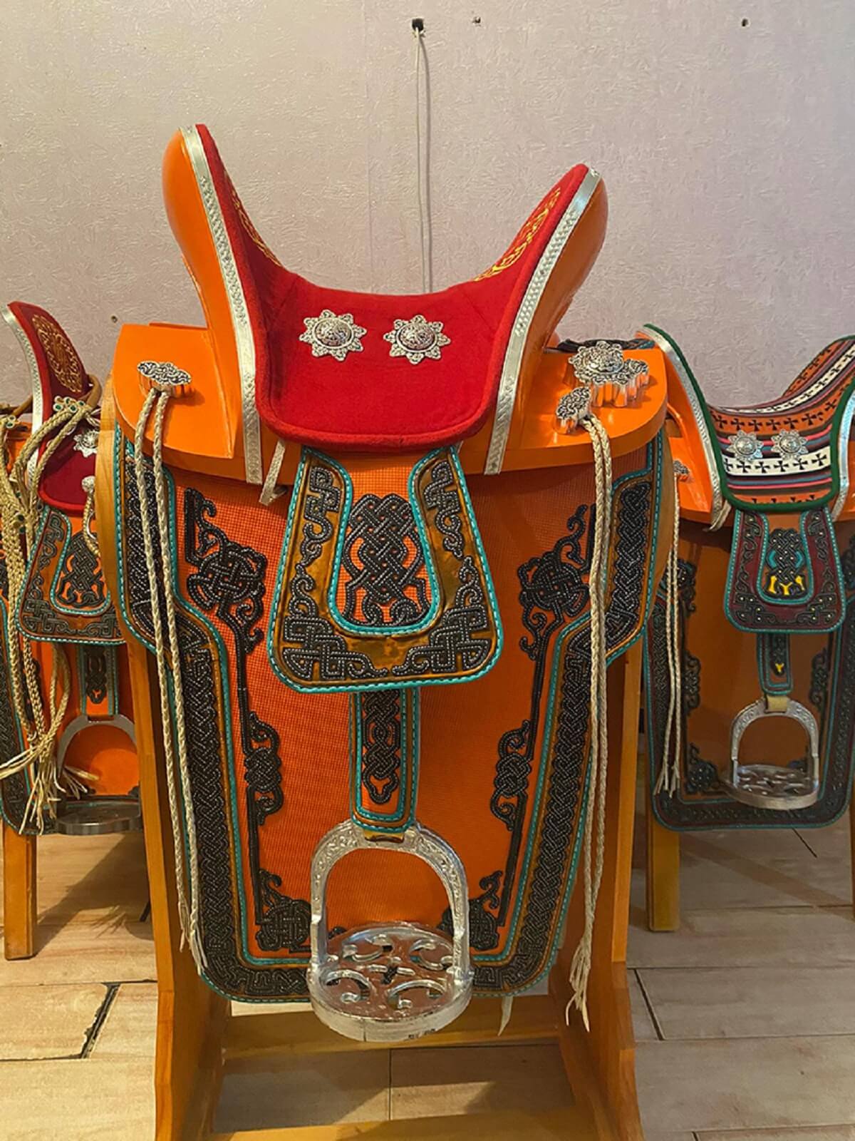 Mongolian saddle